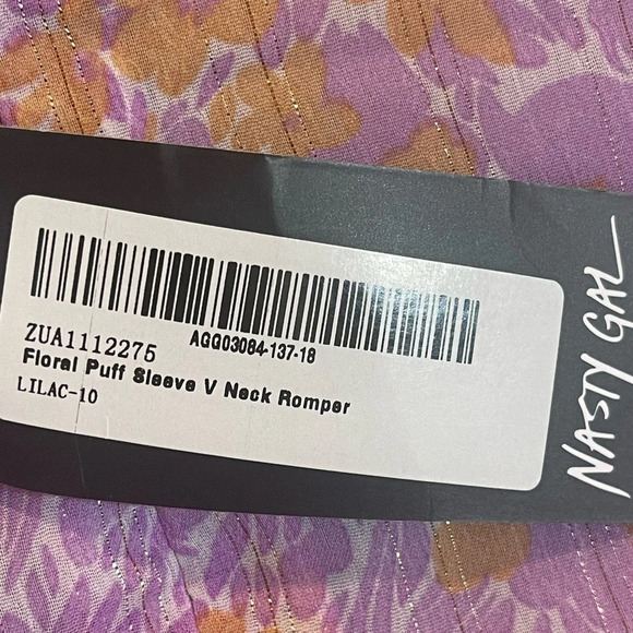 Nasty Gal Floral Puff Sleeve V-Neck Romper - Picture 5 of 7